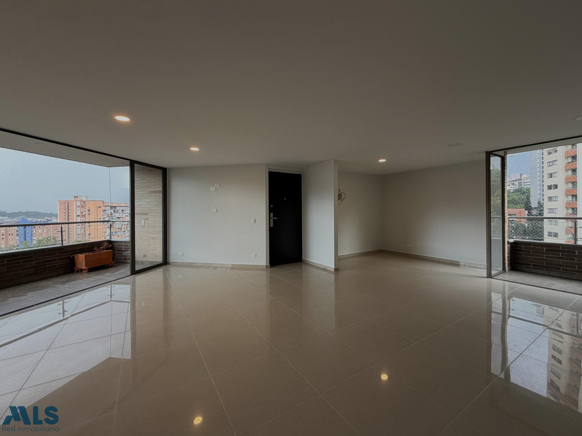 Apartamento en venta en Bosques De Zuñiga, Aburra Sur, Envigado — foto 1 de 44