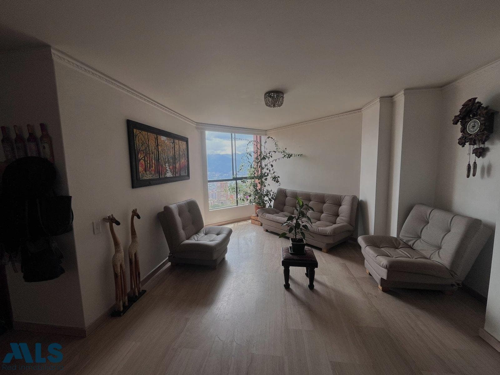 Apartamento en venta en El Tesoro, Poblado, Medellín — foto 1 de 19