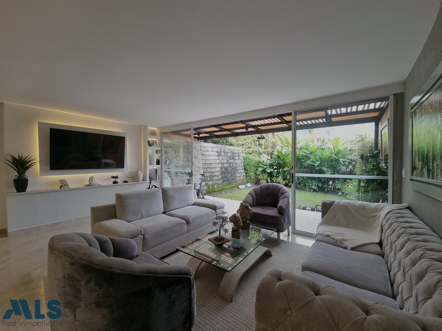 Casa en venta en El Chocho, Aburra Sur, Envigado — foto 1 de 33