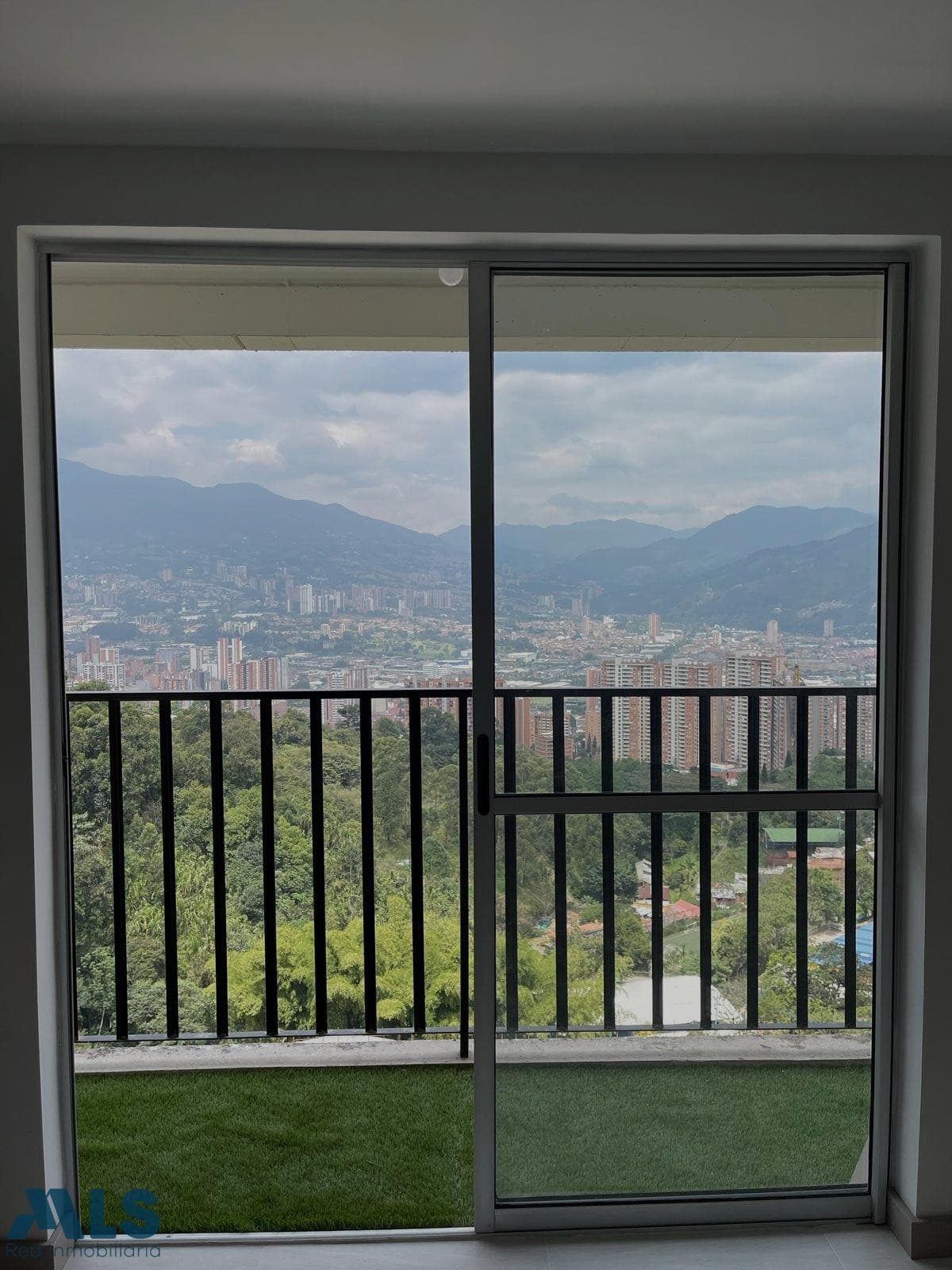 Apartamento en venta en Maria Auxiliadora, Aburra Sur, Sabaneta — foto 1 de 10