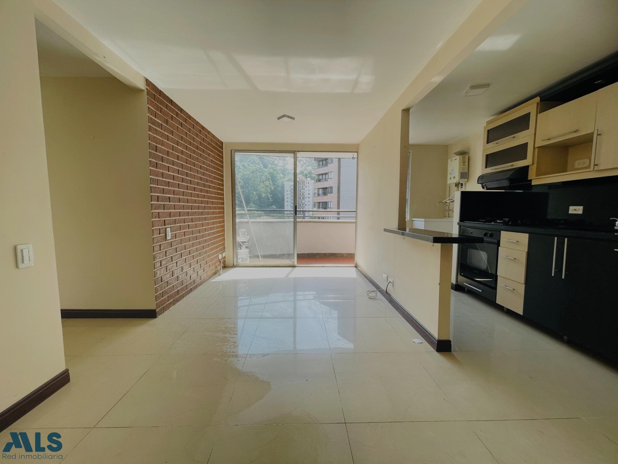 Apartamento en venta en Loma Del Indio, Poblado, Medellín — foto 1 de 14
