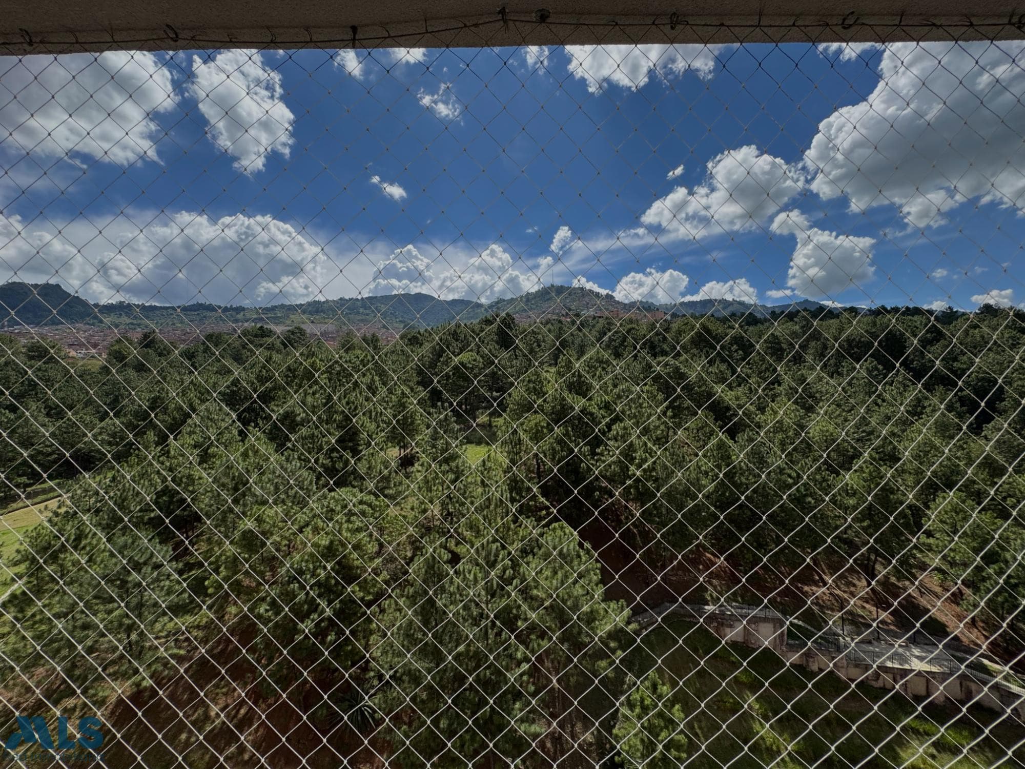 Apartamento en venta en Amazonía, Norte, Bello — foto 1 de 35