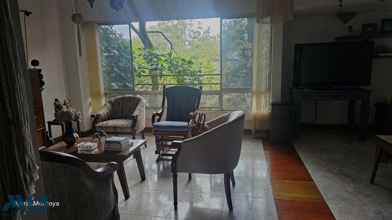 Apartamento en venta en La Frontera, Poblado, Medellín — foto 1 de 20