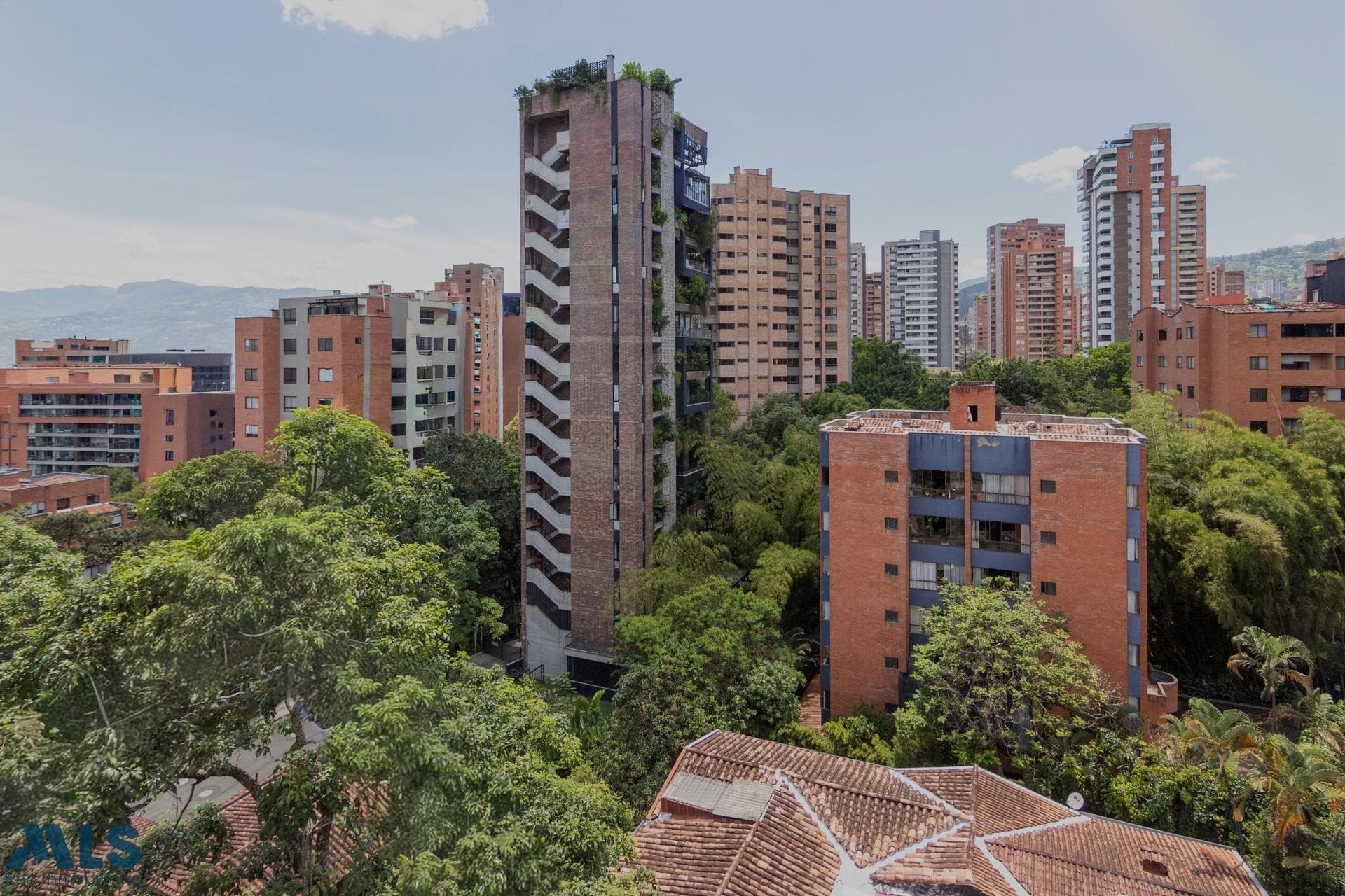 Apartamento en venta en Alejandría, Poblado, Medellín — foto 1 de 22