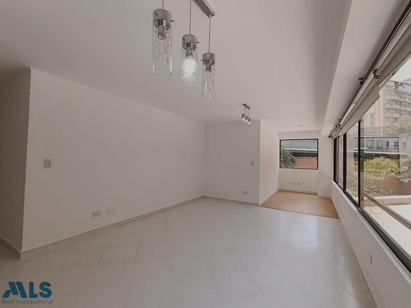Apartamento en venta en Las Lomas Nº 1, Poblado, Medellín — foto 1 de 30