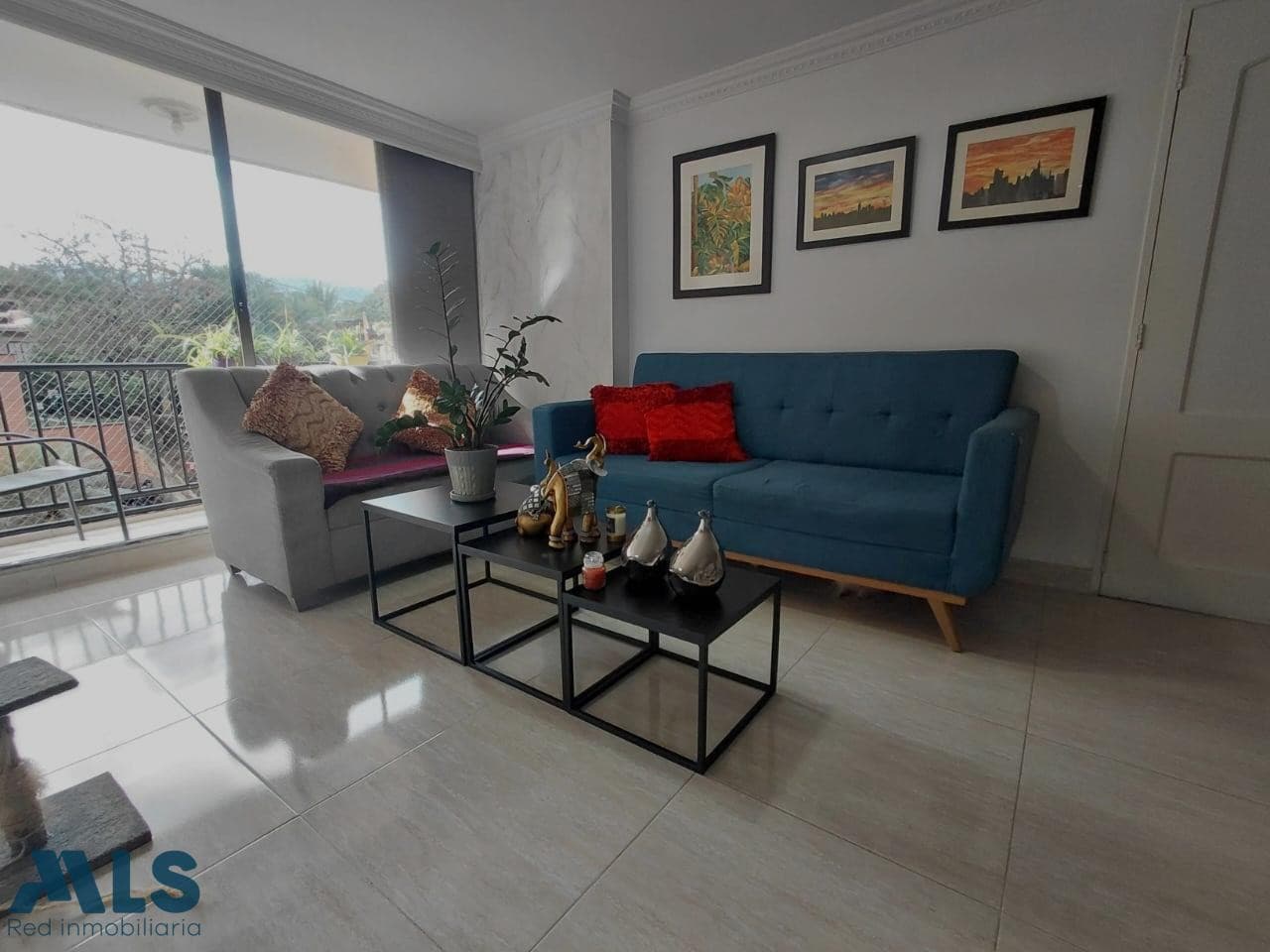 Apartamento en venta en Loma De Los Bernal, Belén Guayabal, Medellín — foto 1 de 21