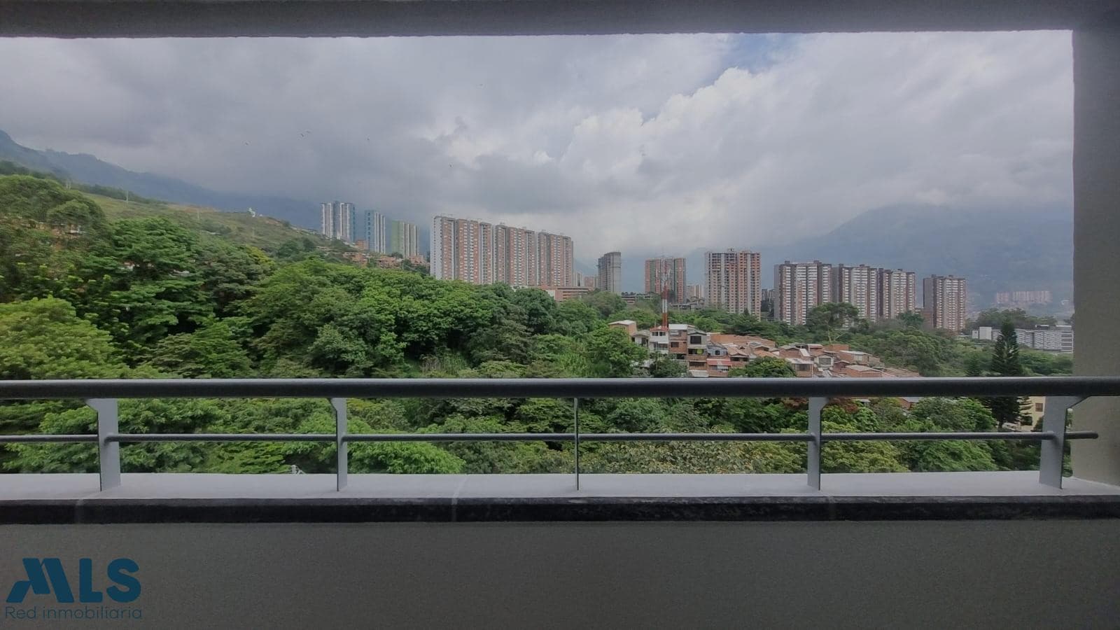Apartamento en venta en Amazonía, Norte, Bello — foto 1 de 18