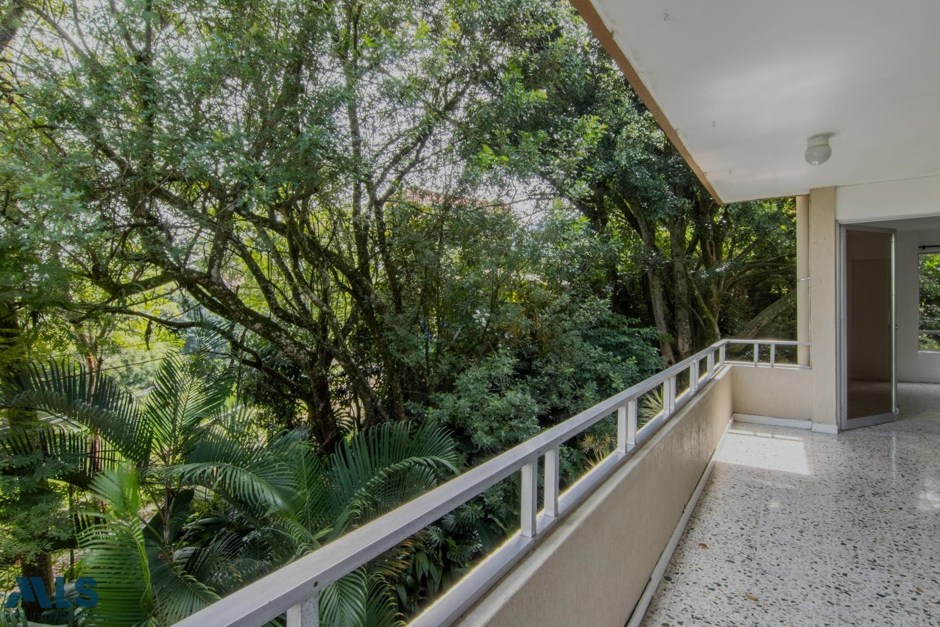 Apartamento en venta en San Lucas, Poblado, Medellín — foto 1 de 30