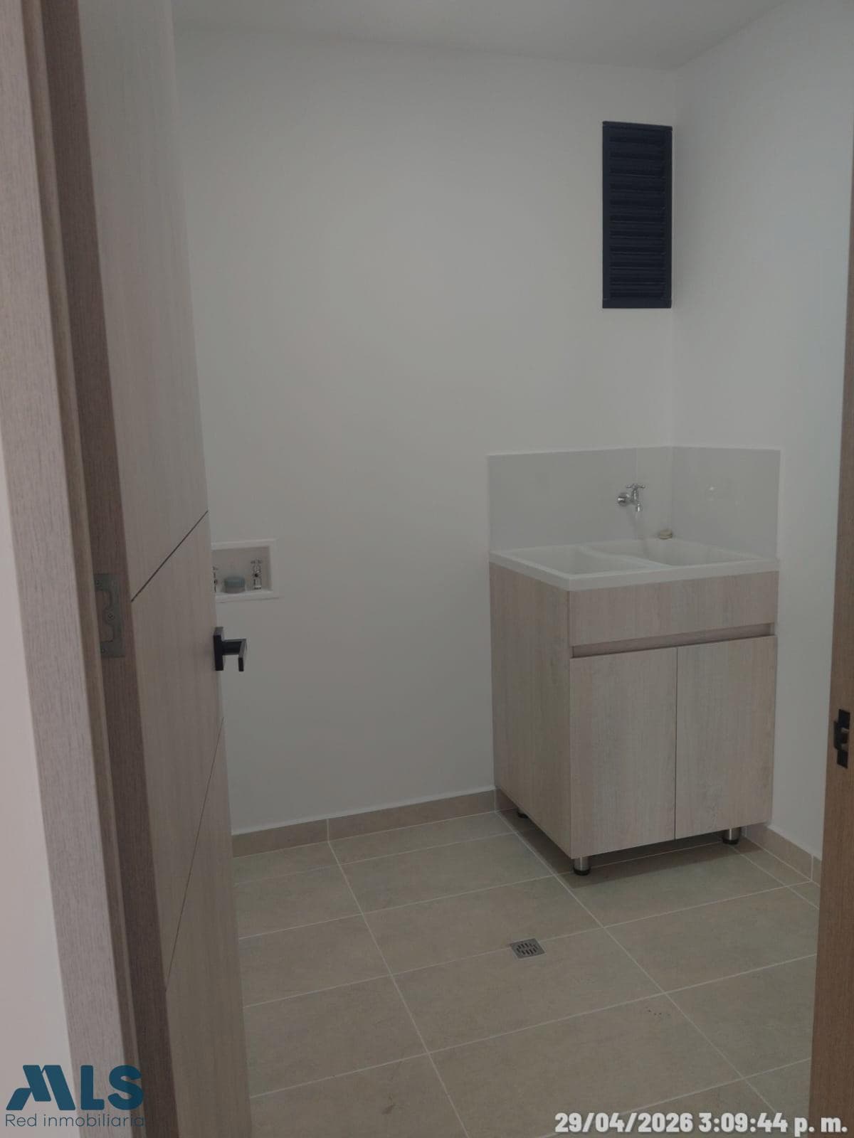 Apartamento en venta en Loma De Los Mesa, Aburra Sur, Envigado — foto 1 de 13
