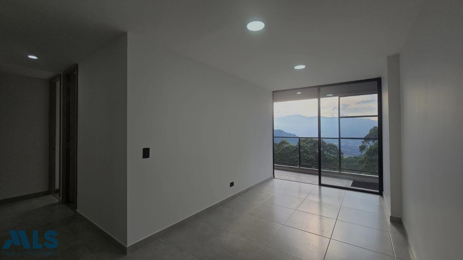 Local Comercial en venta en Loma del Escobero, Aburra Sur, Envigado — foto 1 de 50