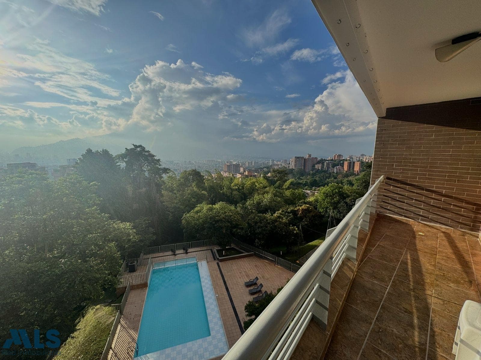 Apartamento en venta en Loma Del Escobero, Aburra Sur, Envigado — foto 1 de 27