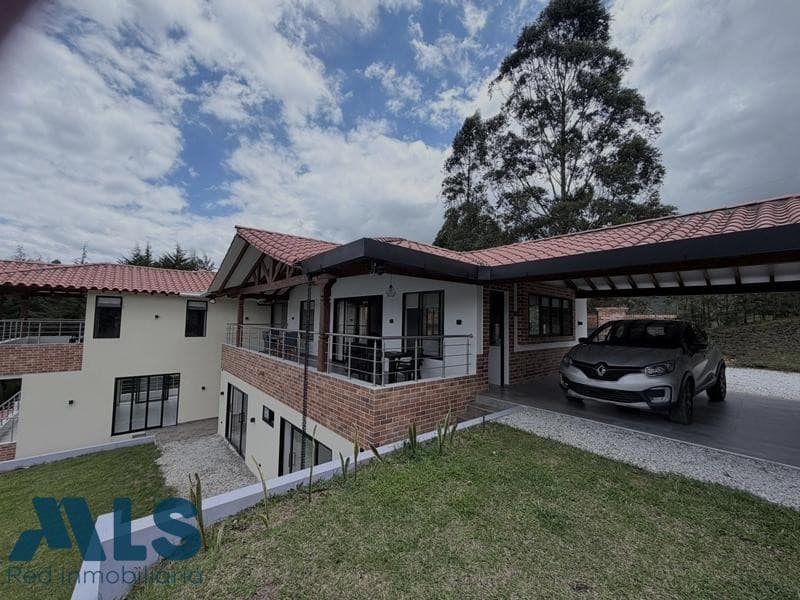 Finca Recreativa en venta en Corredor El Carmen De Viboral, Oriente Antioqueño, Rionegro — foto 1 de 26