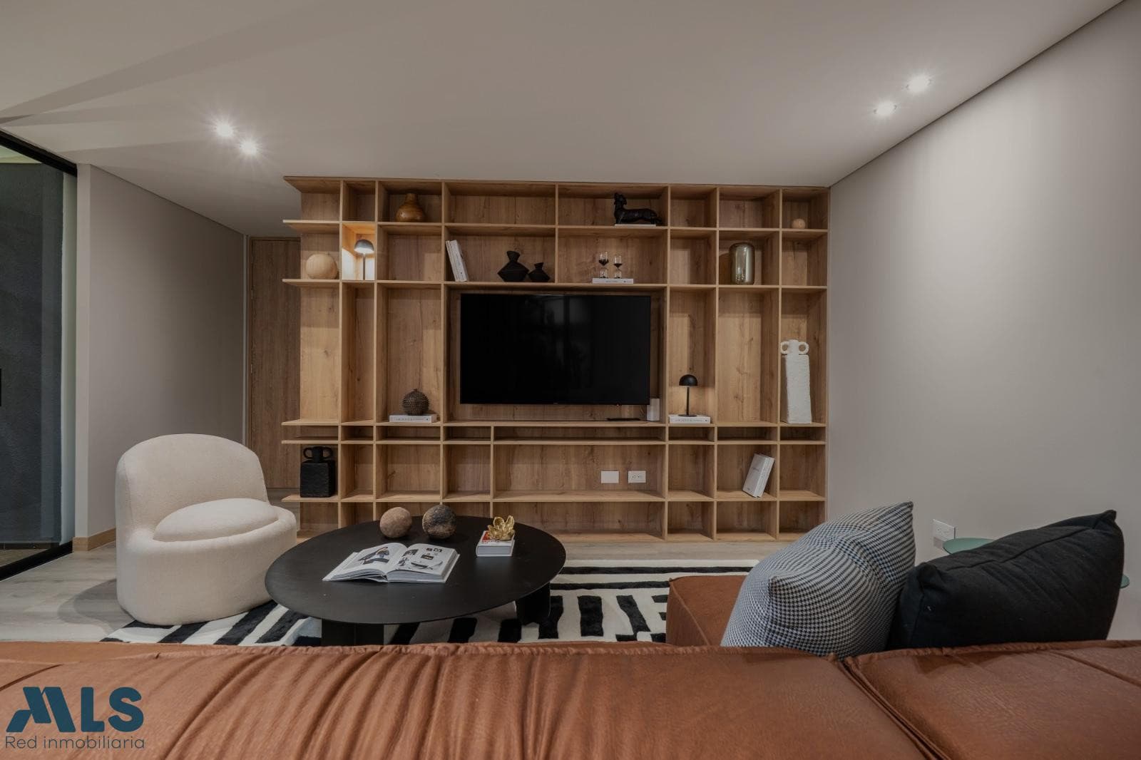 Apartamento en venta en Las Palmas, Poblado, Medellín — foto 1 de 27
