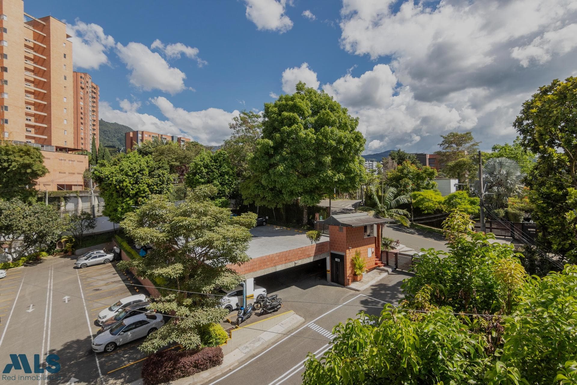 Apartamento en venta en El Esmeraldal, Aburra Sur, Envigado — foto 1 de 23