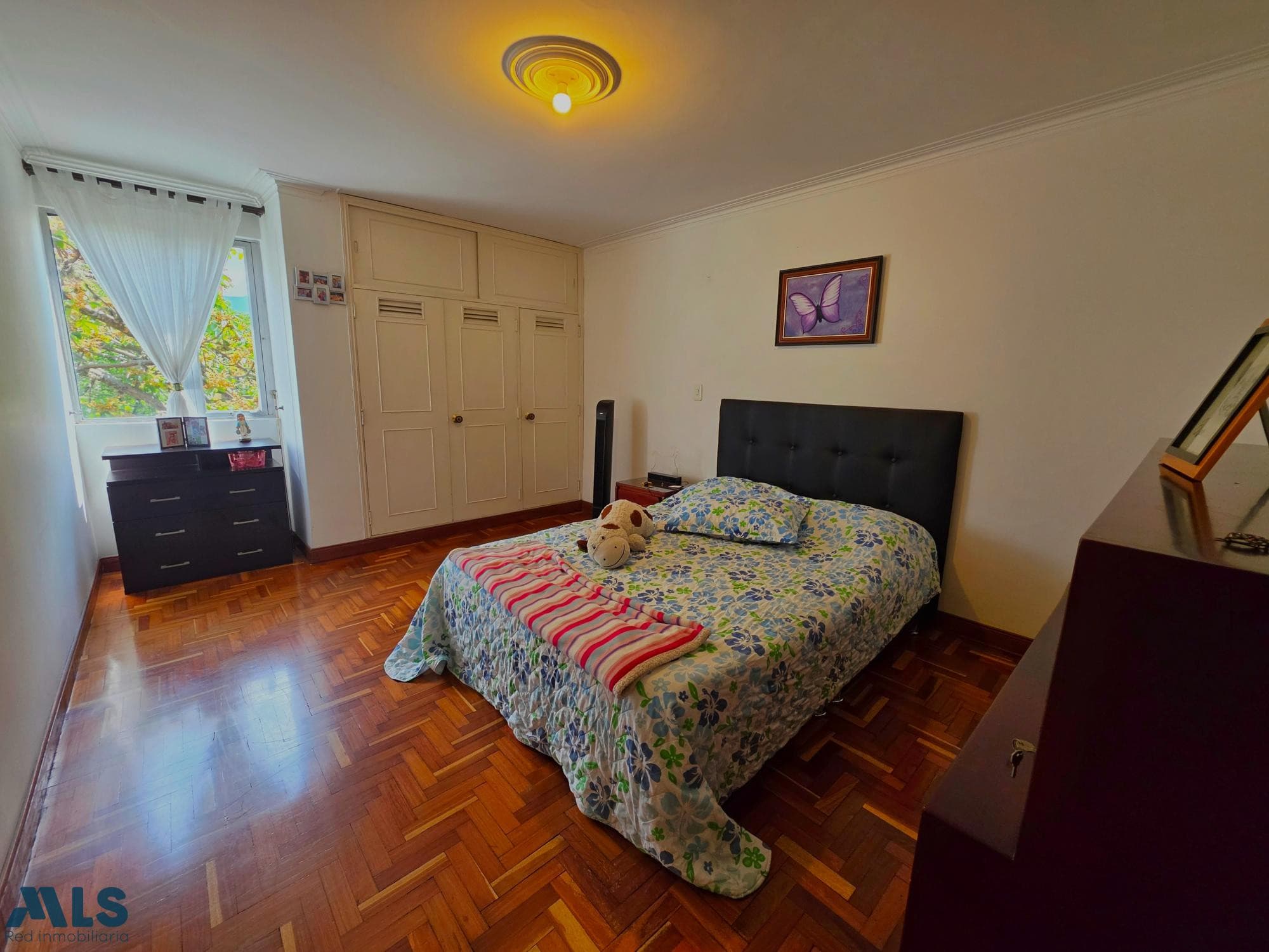 Apartamento en venta en Laureles, Medellín — foto 1 de 19