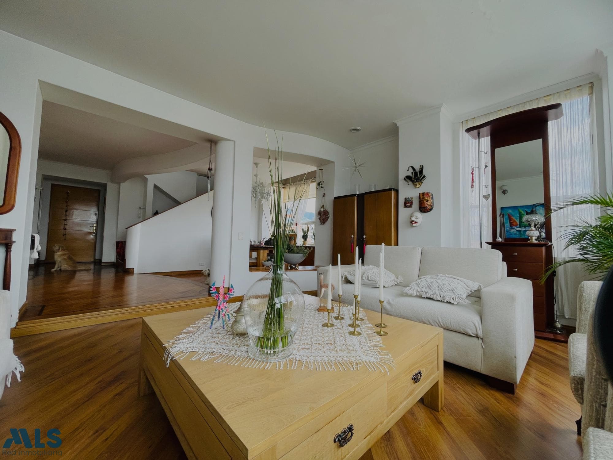 Apartamento en venta en San Lucas, Poblado, Medellín — foto 1 de 32