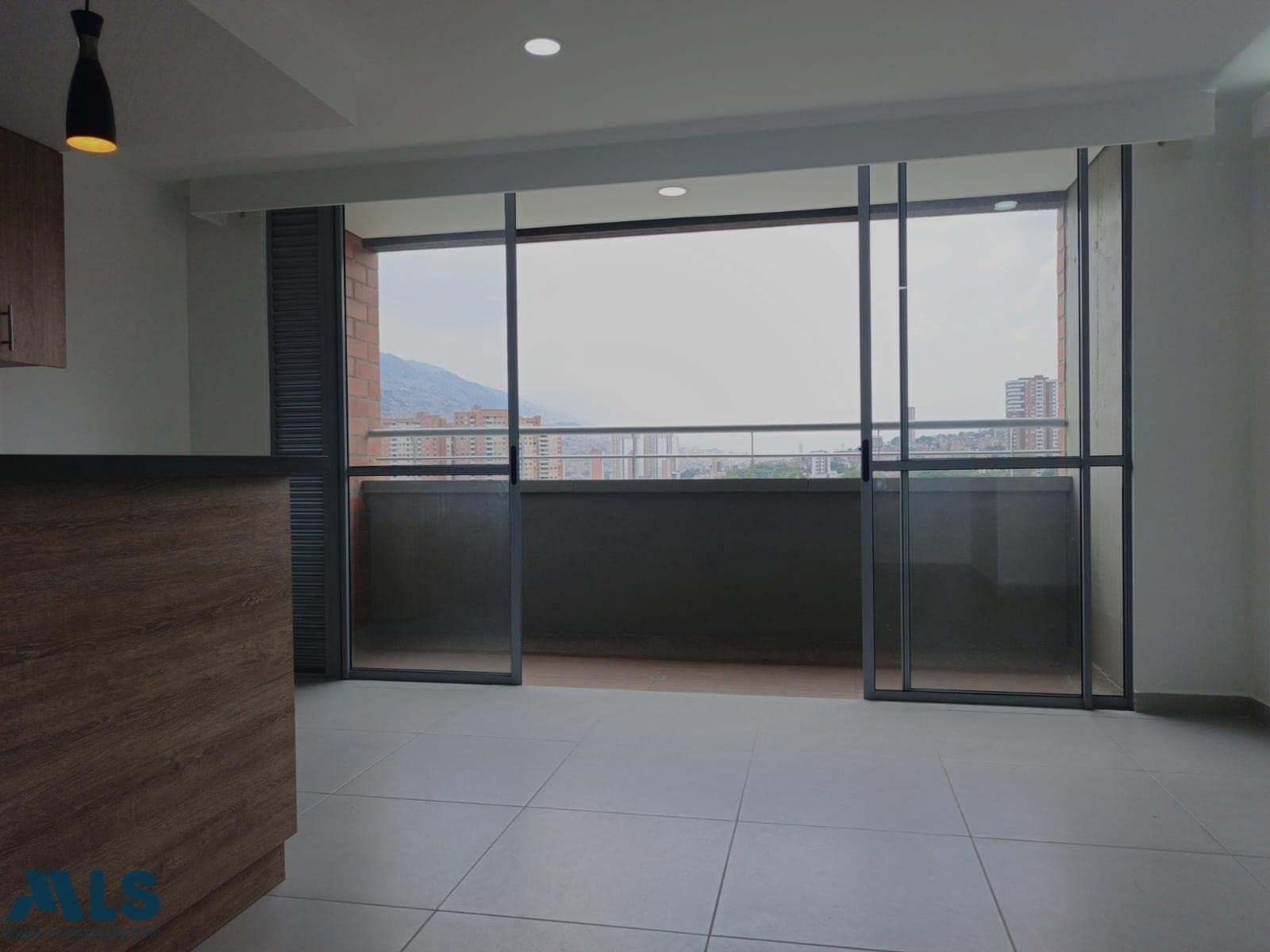 Apartamento en venta en Rincón De Santos, Norte, Bello — foto 1 de 14