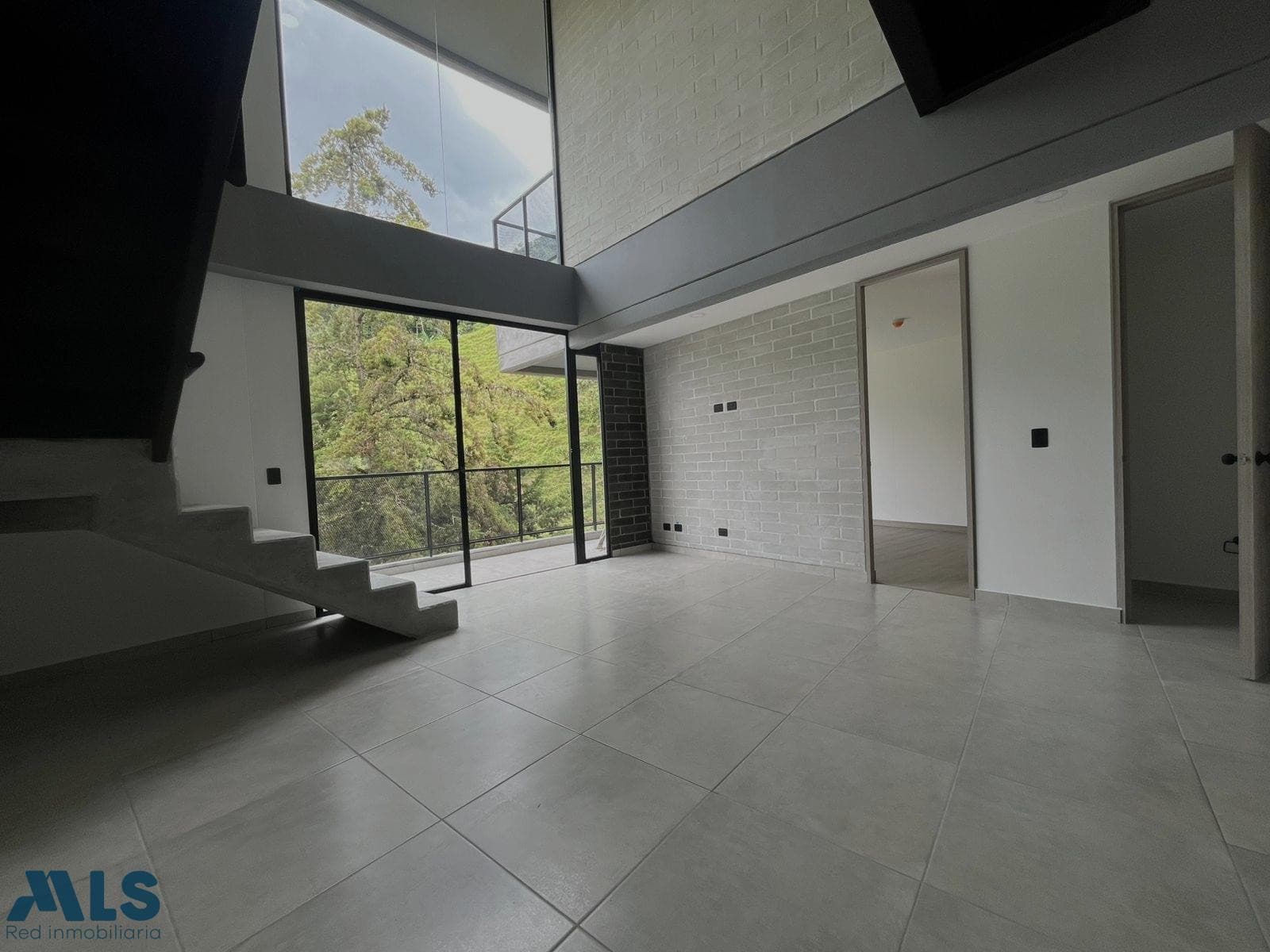 Apartamento en venta en Loma Del Escobero, Aburra Sur, Envigado — foto 1 de 16