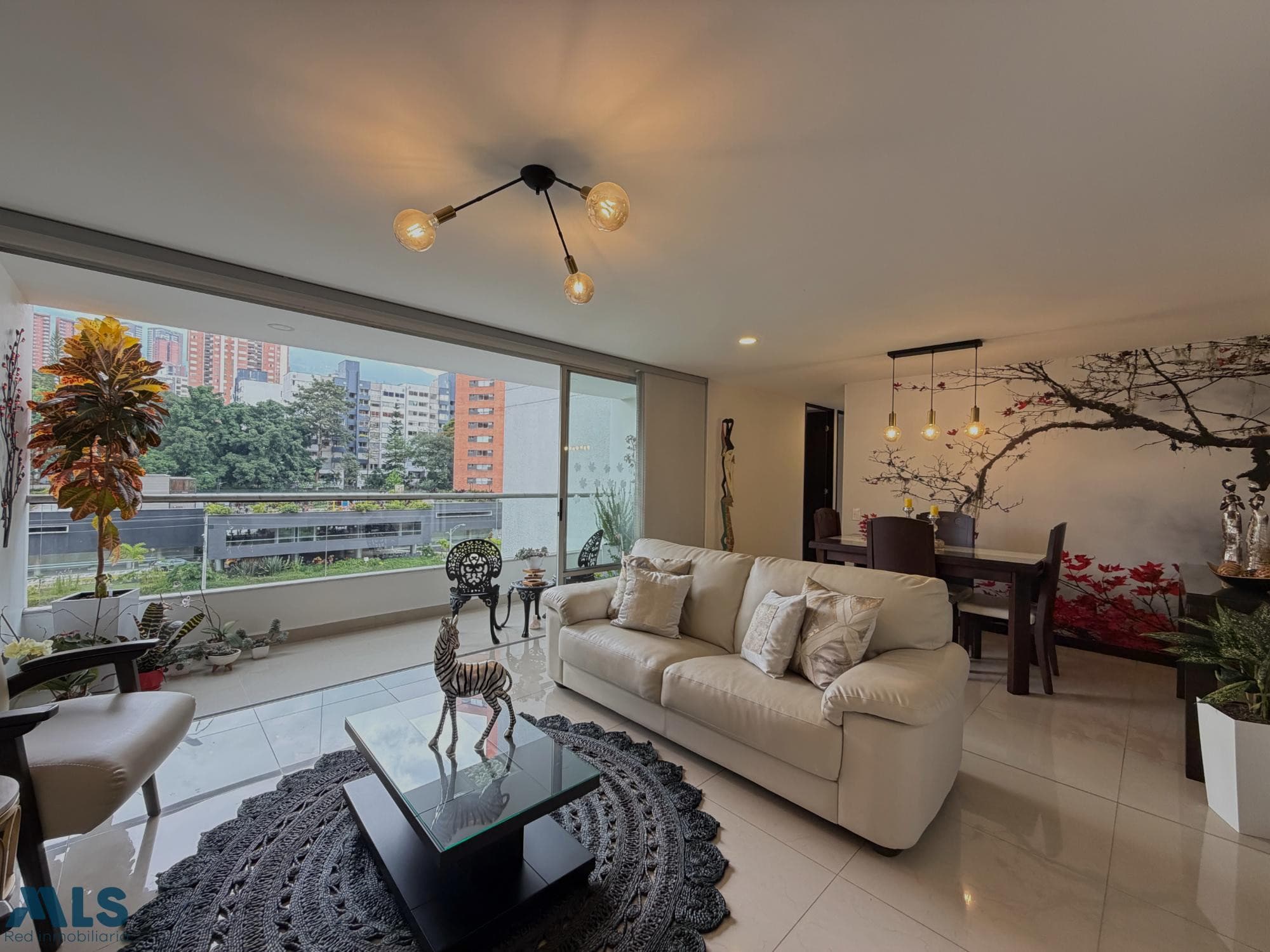 Apartamento en venta en Los Balsos Nº 1, Poblado, Medellín — foto 1 de 32