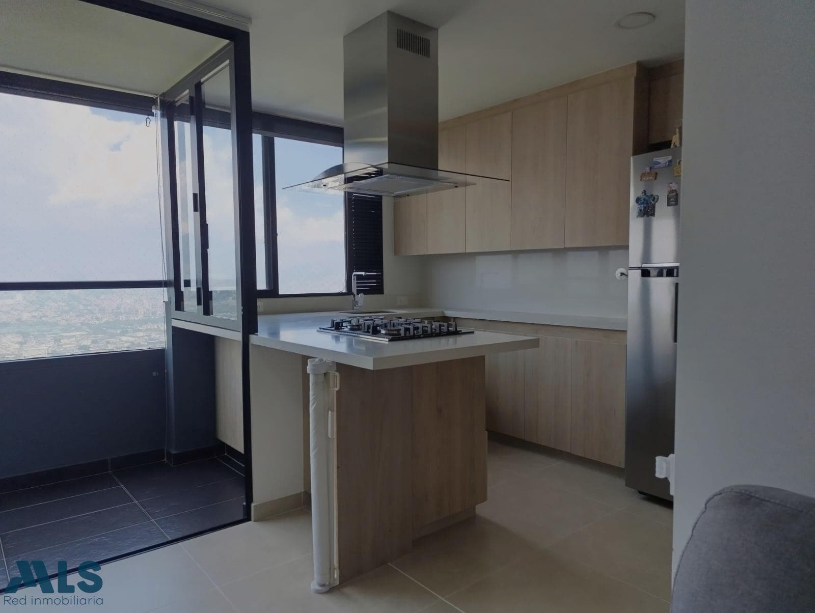 Apartamento en venta en Las Palmas, Poblado, Medellín — foto 1 de 22
