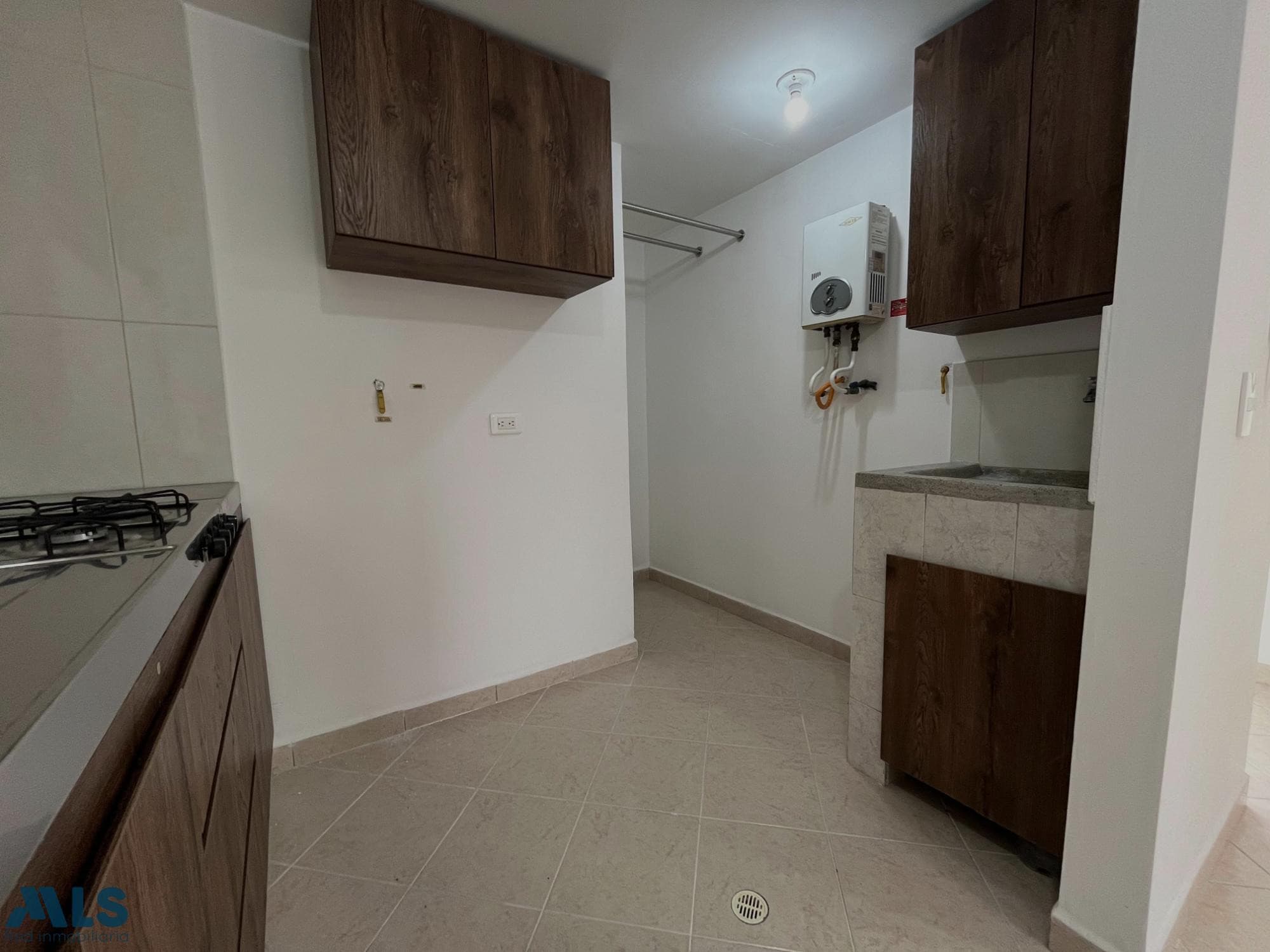 Apartamento en venta en El Portal, Aburra Sur, Envigado — foto 1 de 19