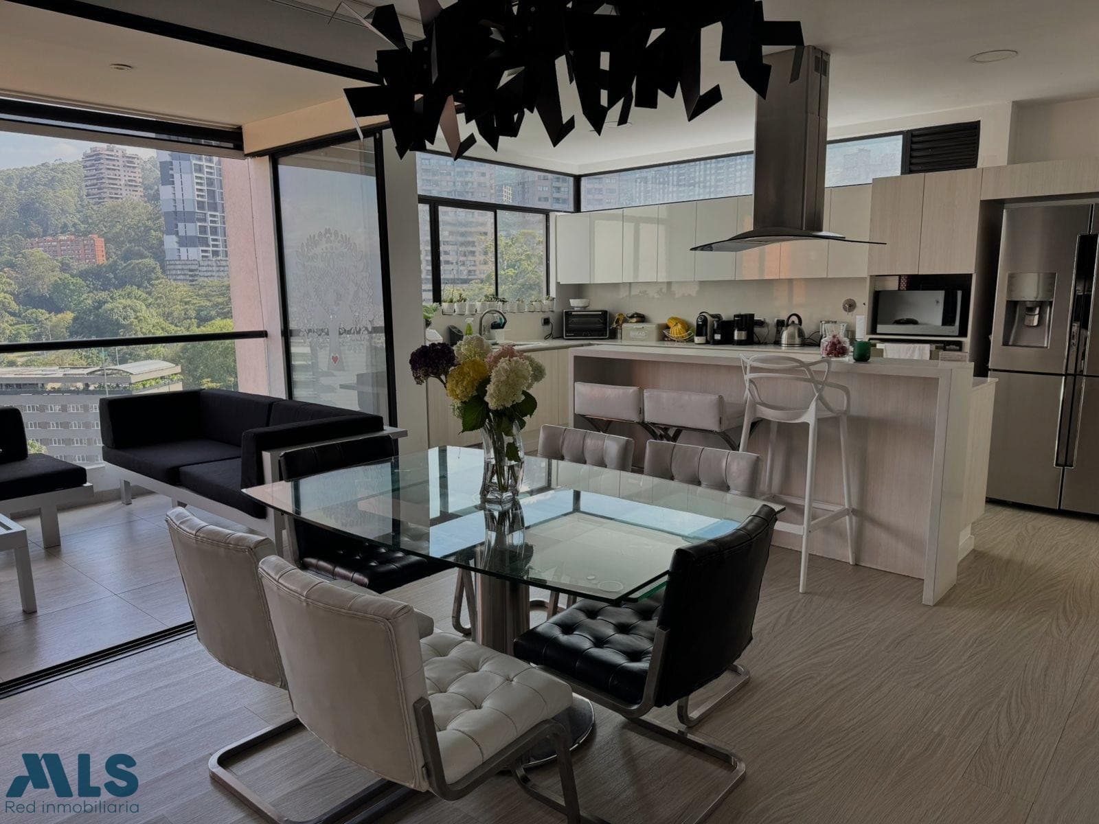 Apartamento en venta en Altos Del, Poblado, Medellín — foto 1 de 22