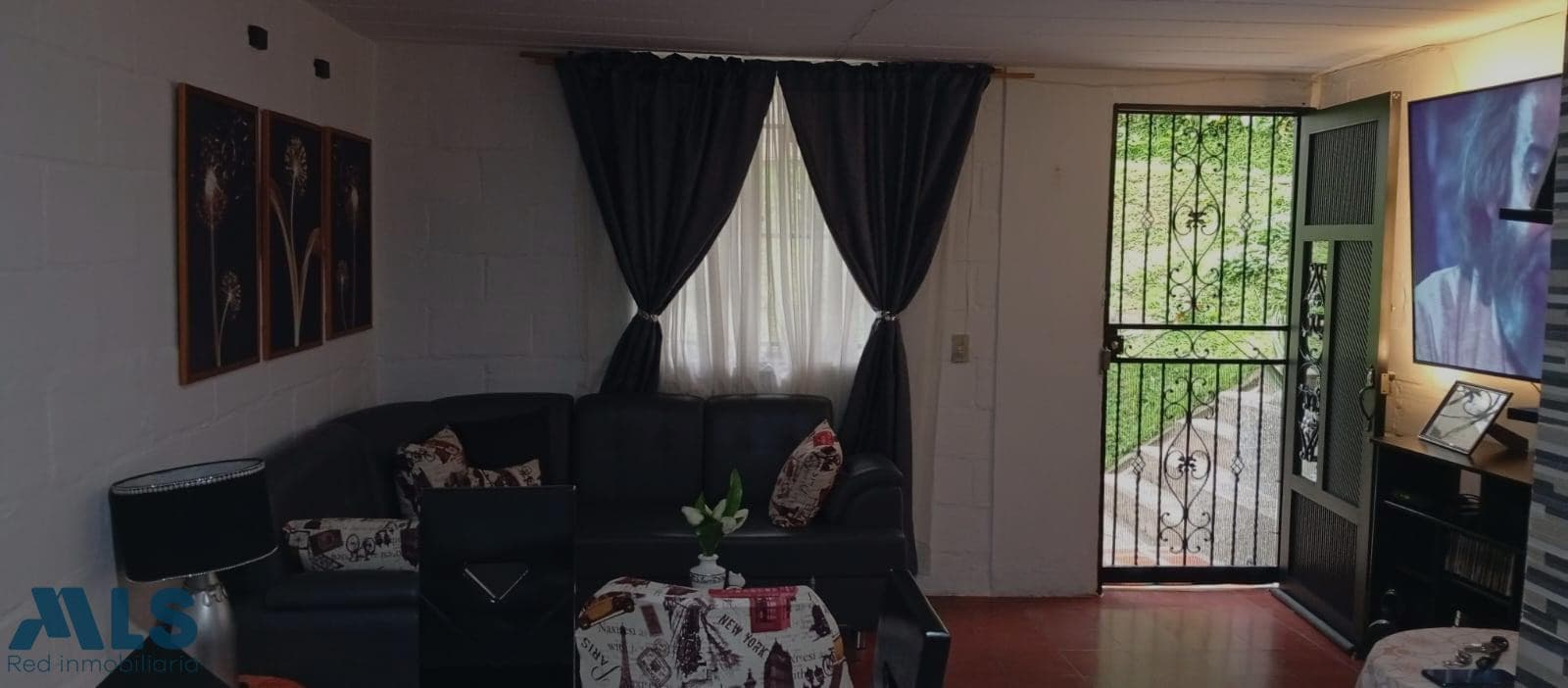 Casa en venta en La Milagrosa, Centro, Medellín — foto 1 de 11
