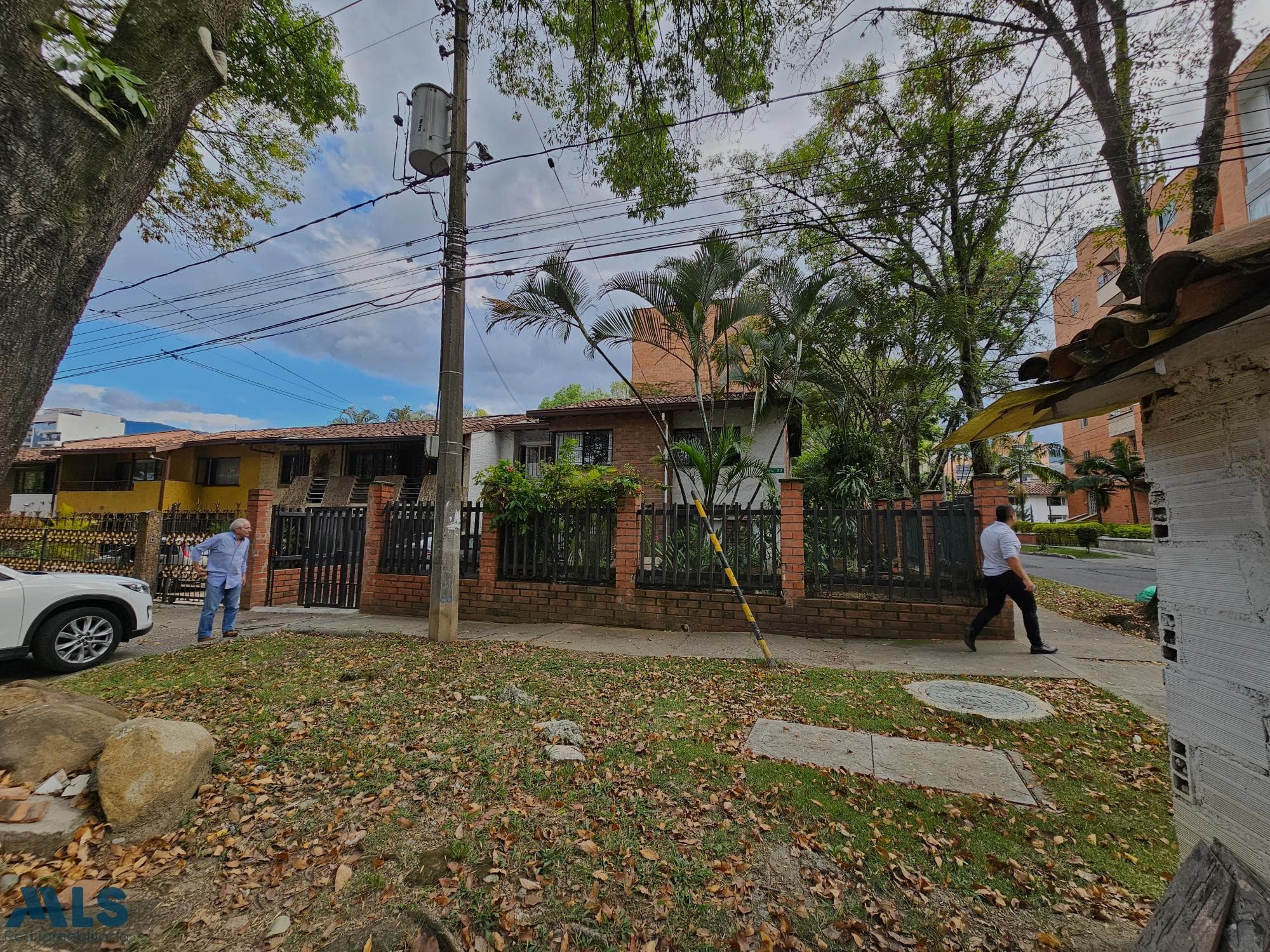Casa en venta en Belén Guayabal, Medellín — foto 1 de 26