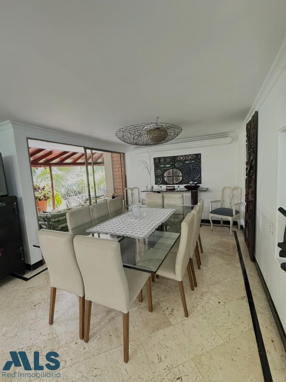 Casa en venta en Poblado, Medellín — foto 1 de 19