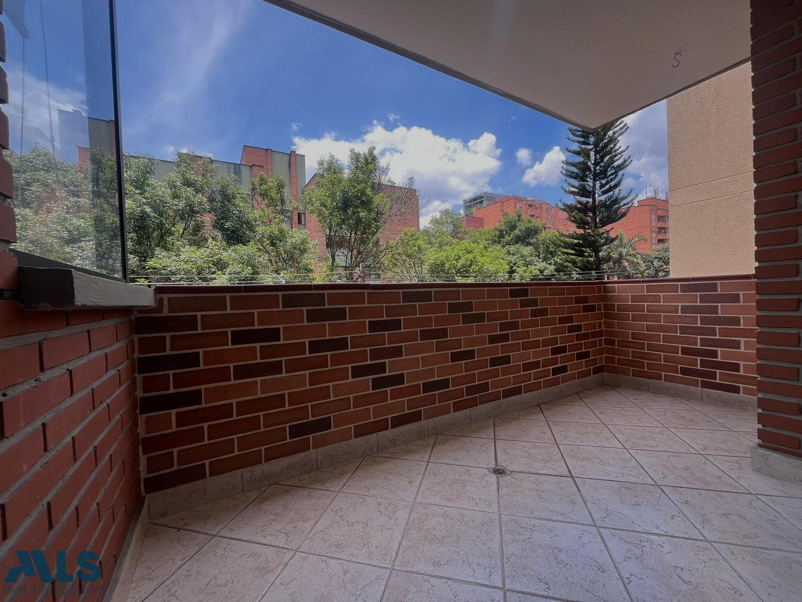 Apartamento en venta en Santa Teresita, Laureles, Medellín — foto 1 de 19