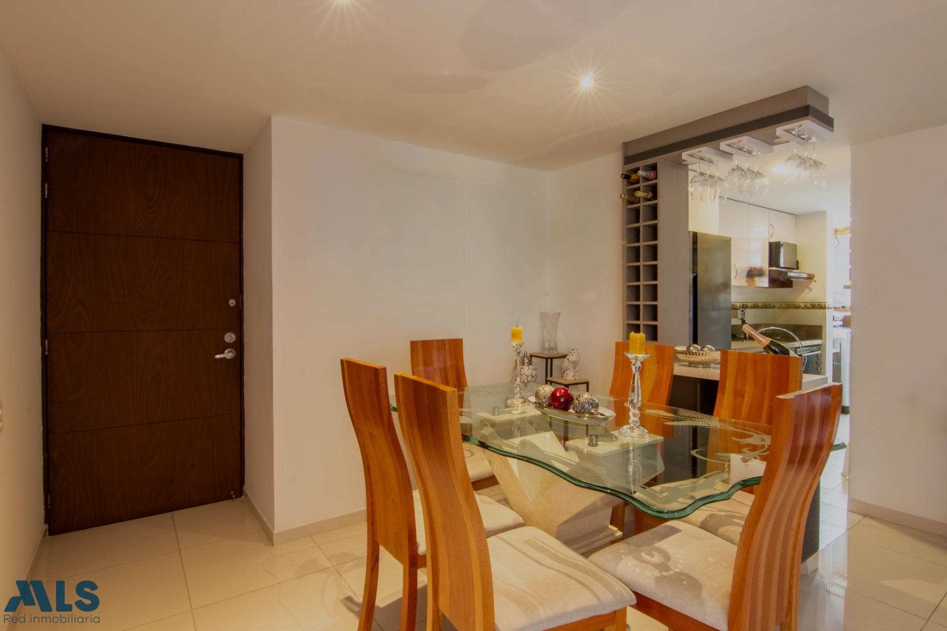 Apartamento en venta en Las Palmas, Poblado, Medellín — foto 1 de 16
