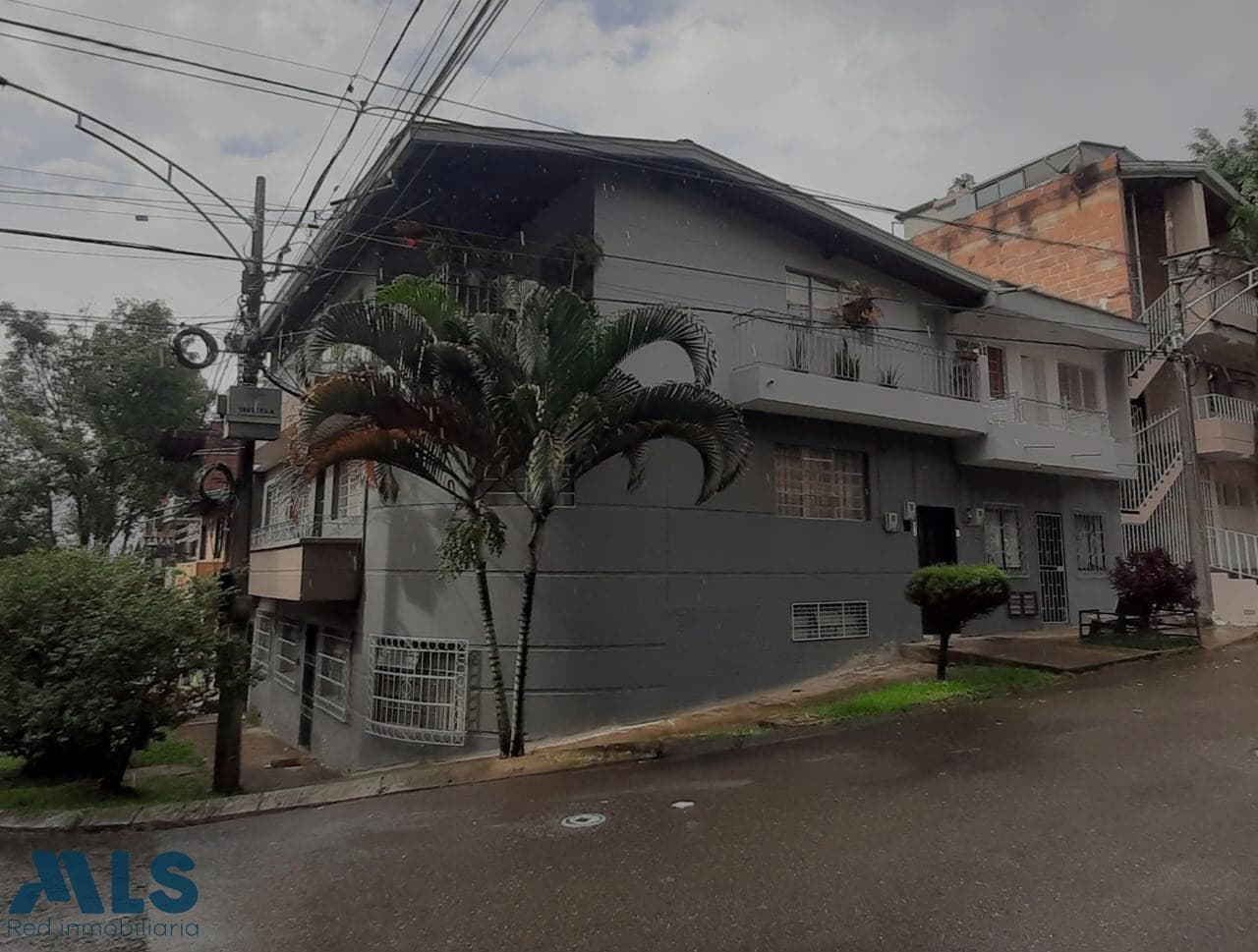 Casa en venta en Villa Hermosa, Centro, Medellín — foto 1 de 10