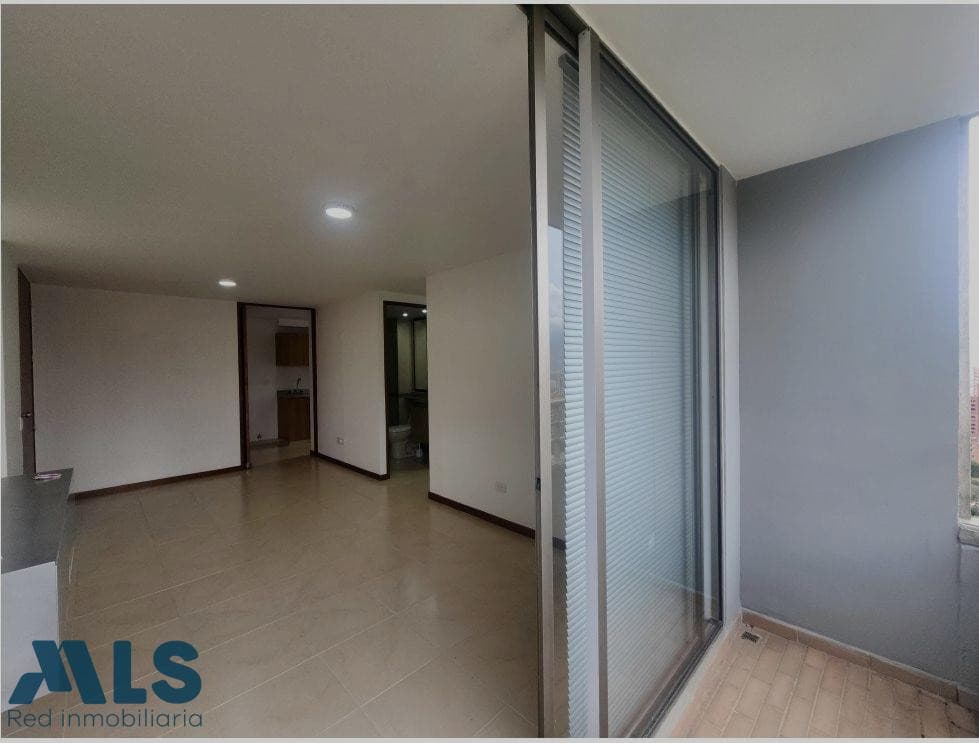 Apartamento en venta en Poblado, Medellín — foto 1 de 17