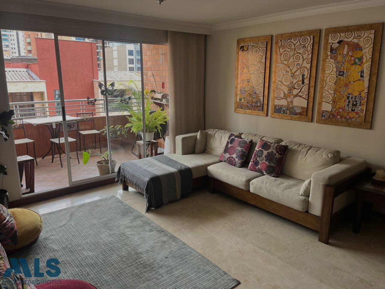 Apartamento en venta en Lorena, Laureles, Medellín — foto 1 de 32