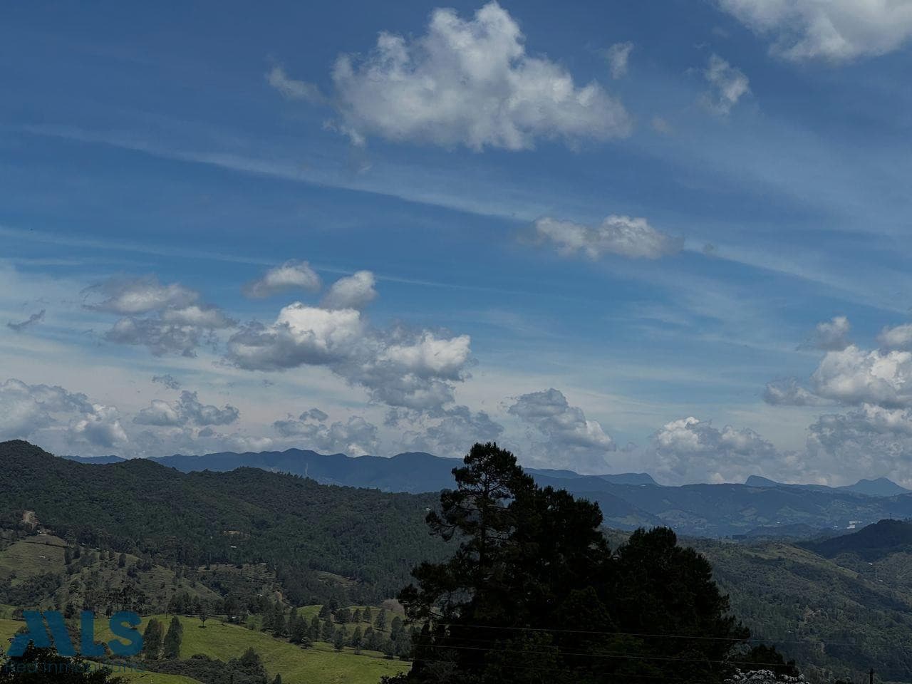 Lote Residencial en venta en Alto De Las Palmas, Poblado, Medellín — foto 1 de 9