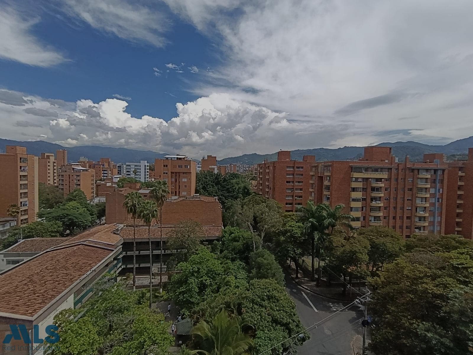 Apartamento en venta en Laureles, Medellín — foto 1 de 29