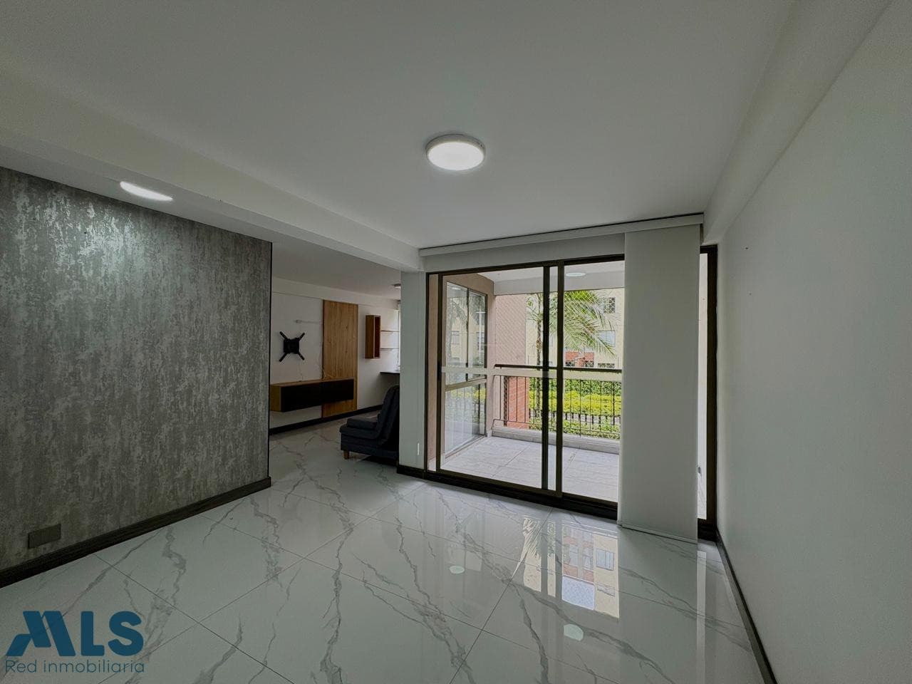 Apartamento en venta en Nuevos Conquistadores, Occidente, Medellín — foto 1 de 35
