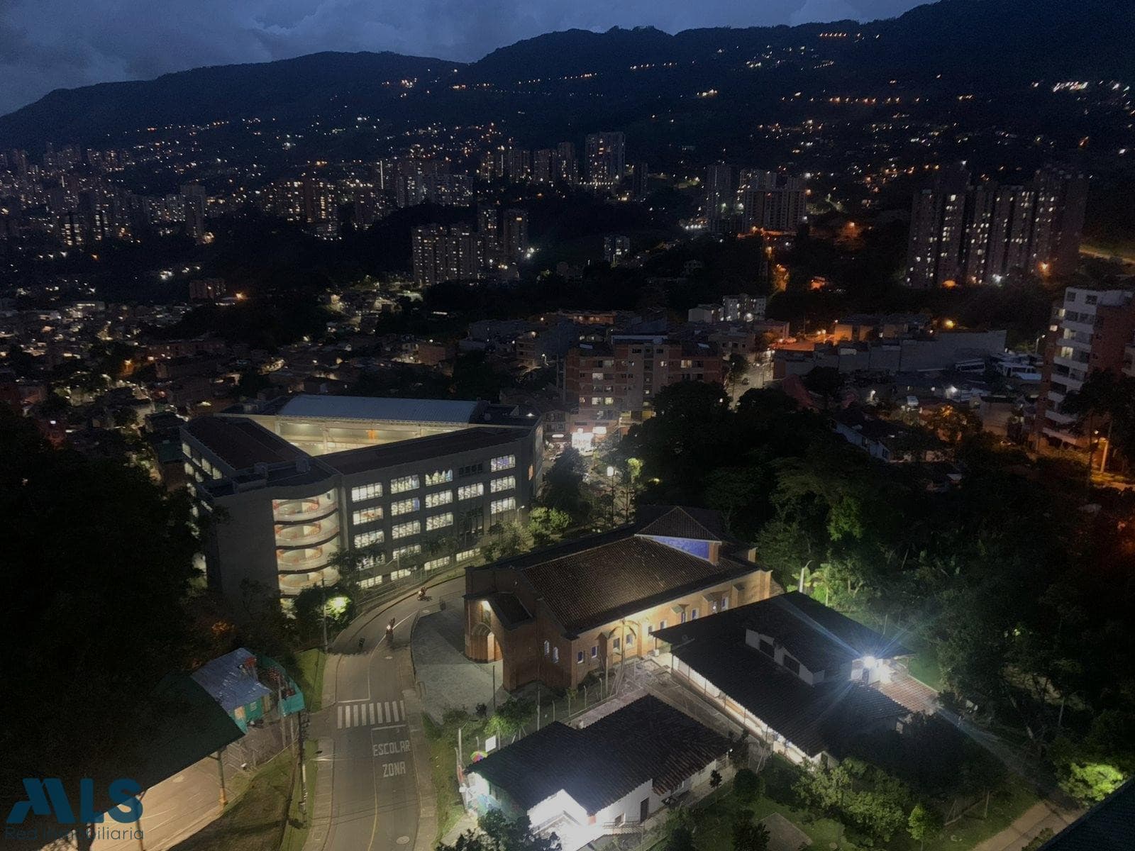 Apartamento en venta en Las Antillas, Aburra Sur, Envigado — foto 1 de 17