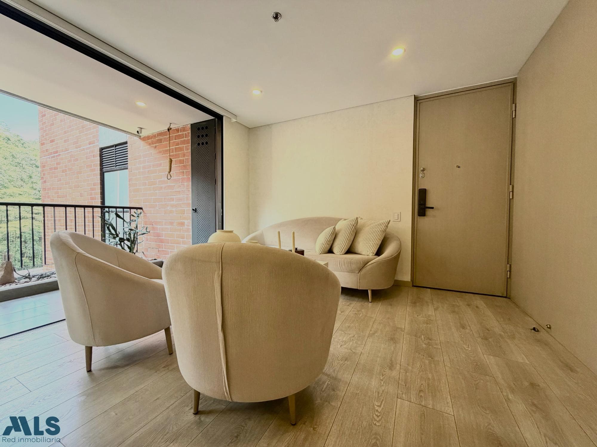 Apartamento en venta en Altos Del, Poblado, Medellín — foto 1 de 14