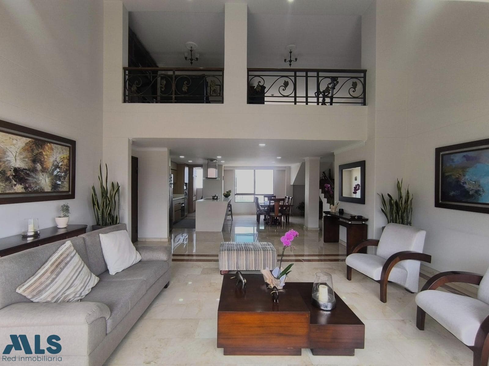 Apartamento en venta en Los Balsos Nº 1, Poblado, Medellín — foto 1 de 28