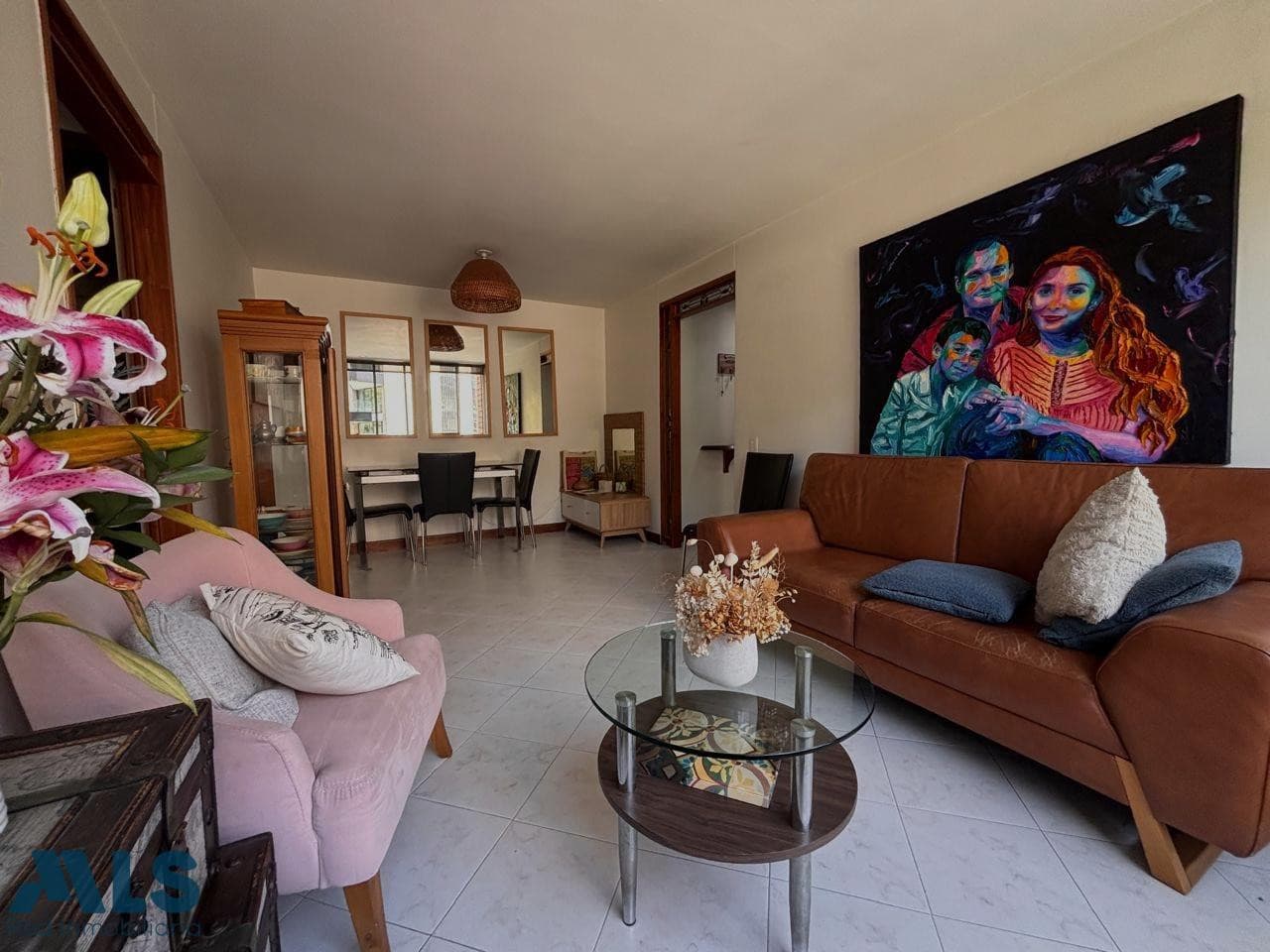 Apartamento en venta en Castropol, Poblado, Medellín — foto 1 de 12