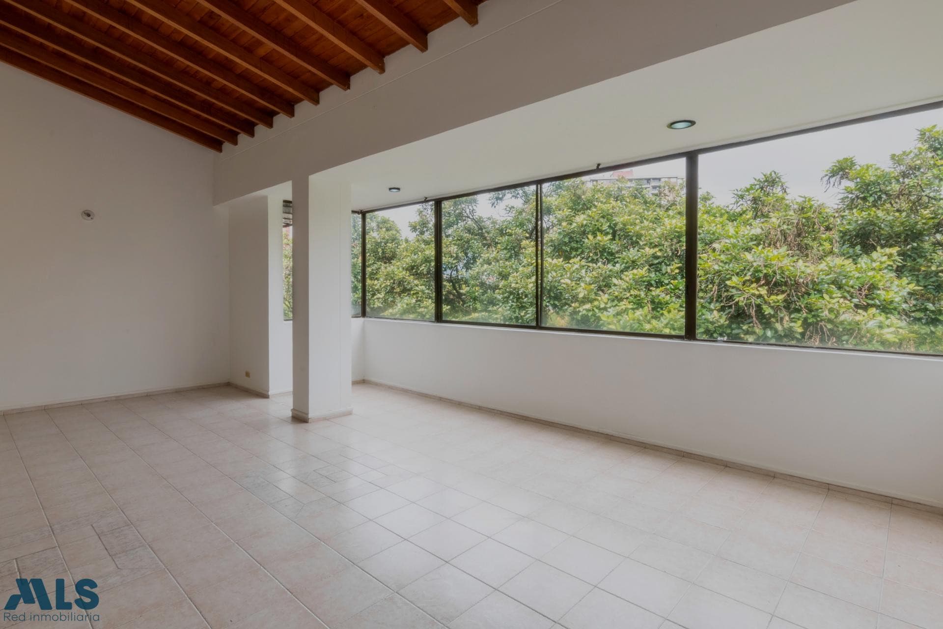 Apartamento en venta en La Frontera, Poblado, Medellín — foto 1 de 28