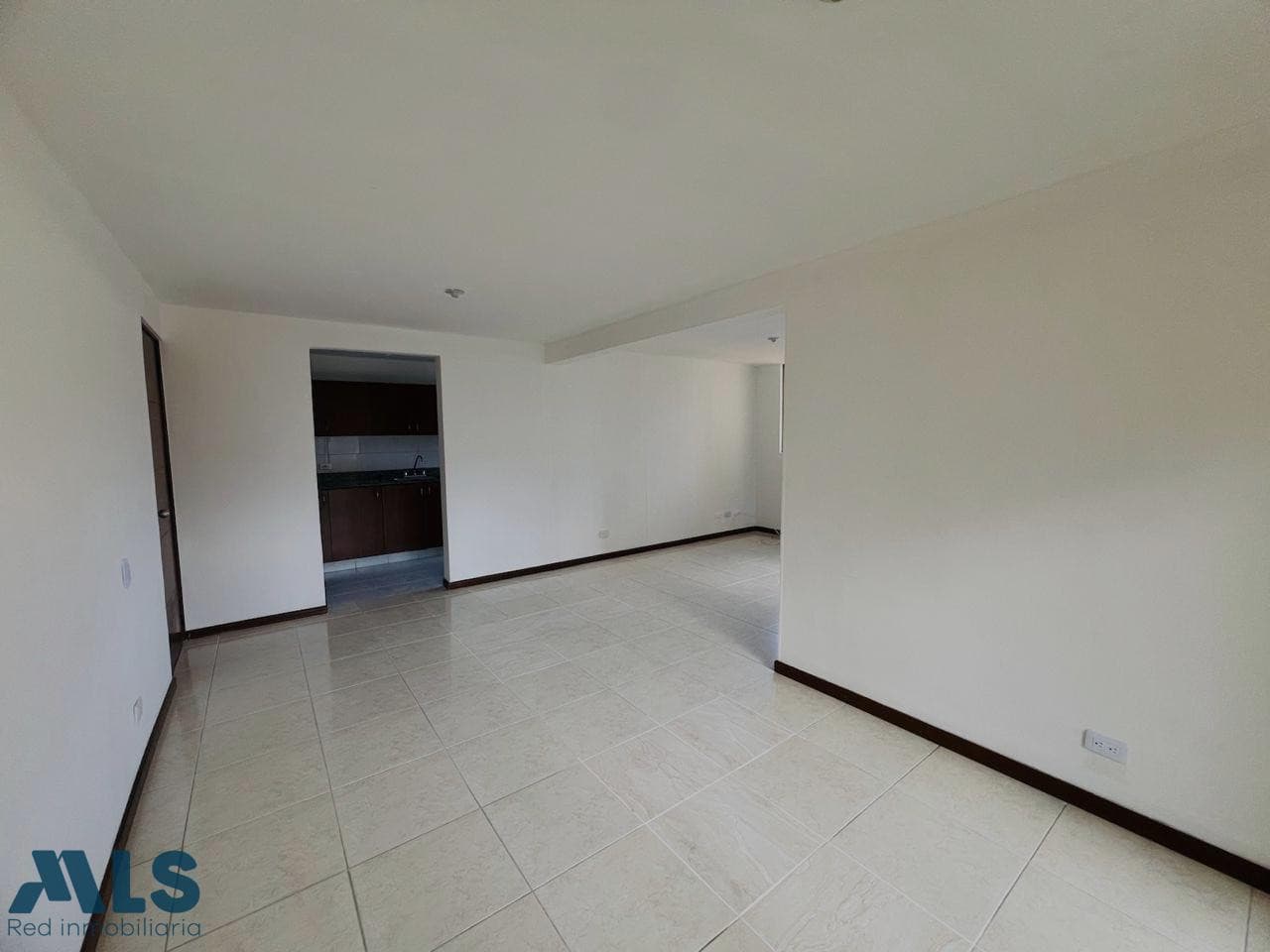 Apartamento en venta en Loma De Los Bernal, Belén Guayabal, Medellín — foto 1 de 13