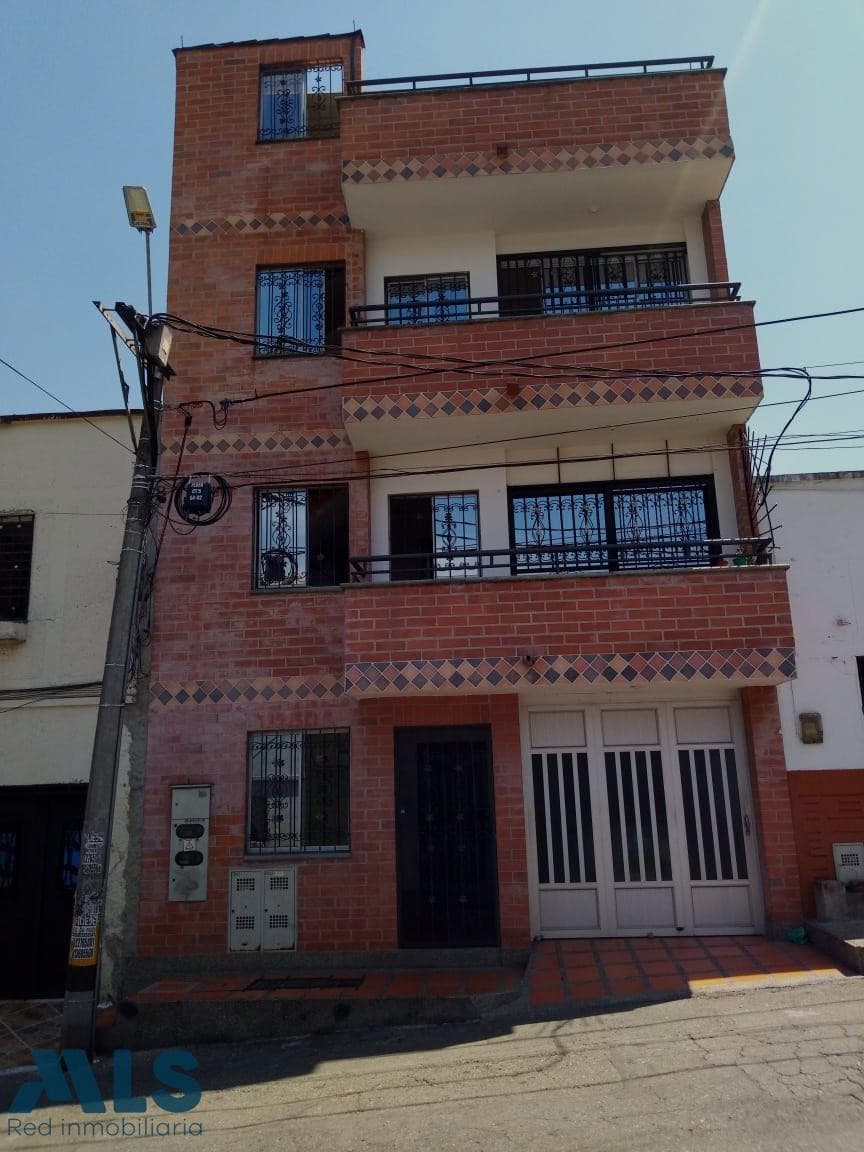 Apartamento en venta en Las Palmas, Centro, Medellín — foto 1 de 14