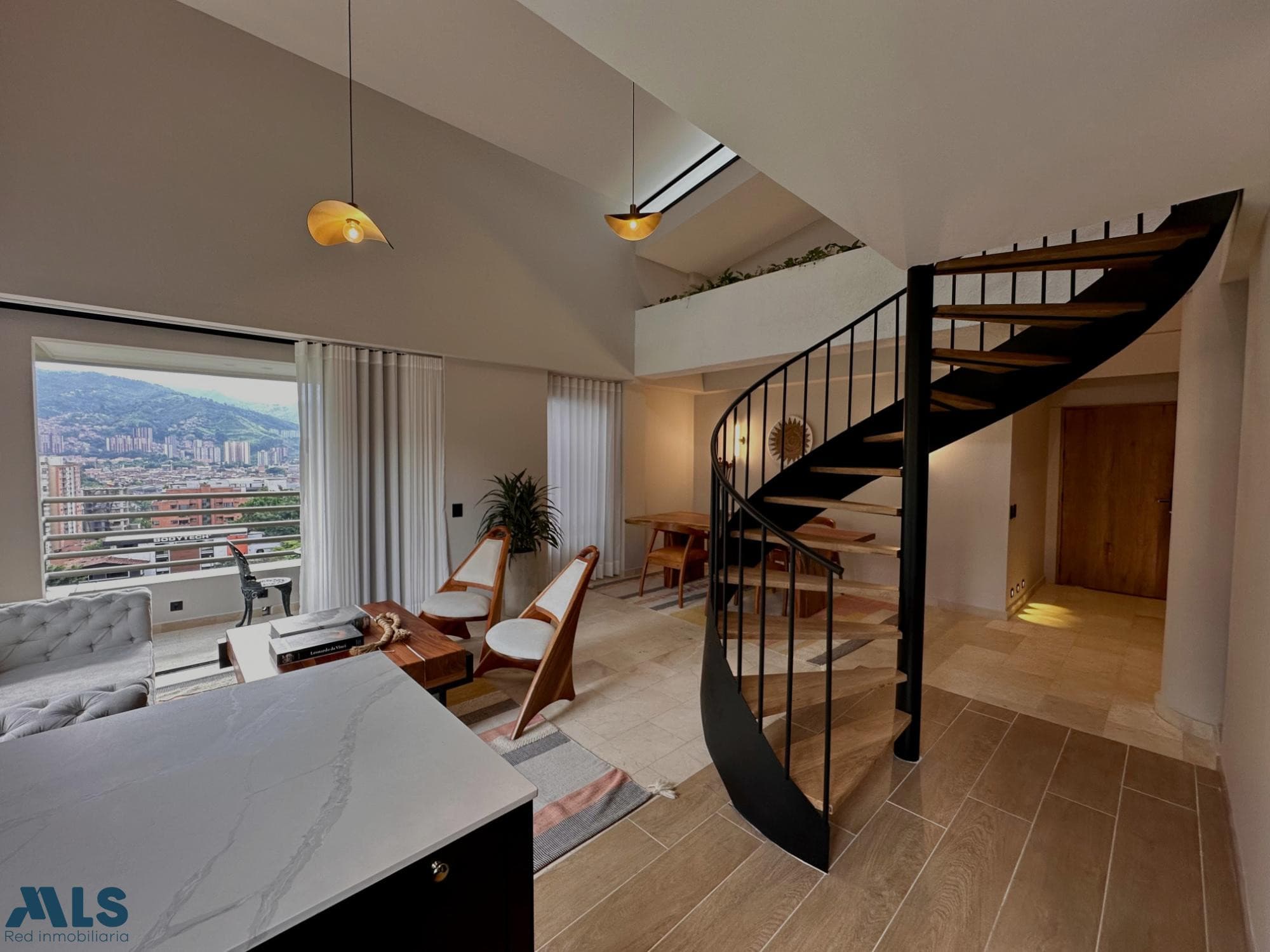 Apartamento en venta en Santa Maria De Los Angeles, Poblado, Medellín — foto 1 de 41