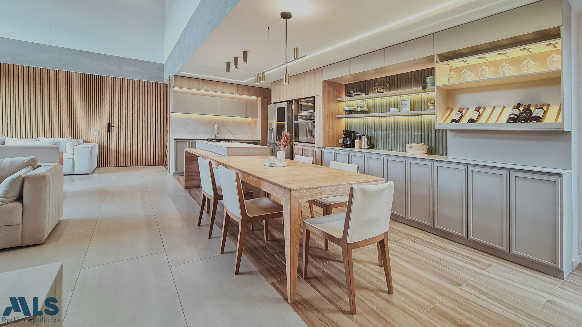 Apartamento en venta en Loma De Benedictinos, Aburra Sur, Envigado — foto 1 de 28