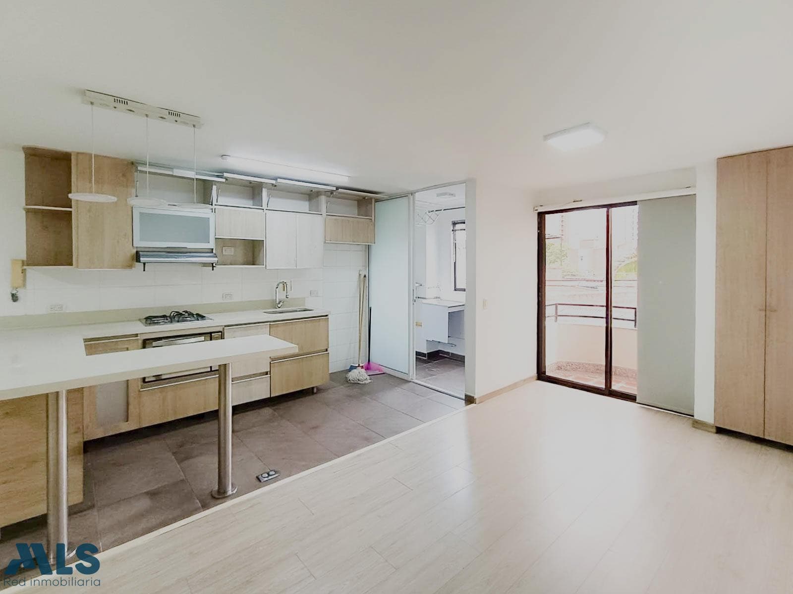 Apartamento en venta en La Castellana, Laureles, Medellín — foto 1 de 12