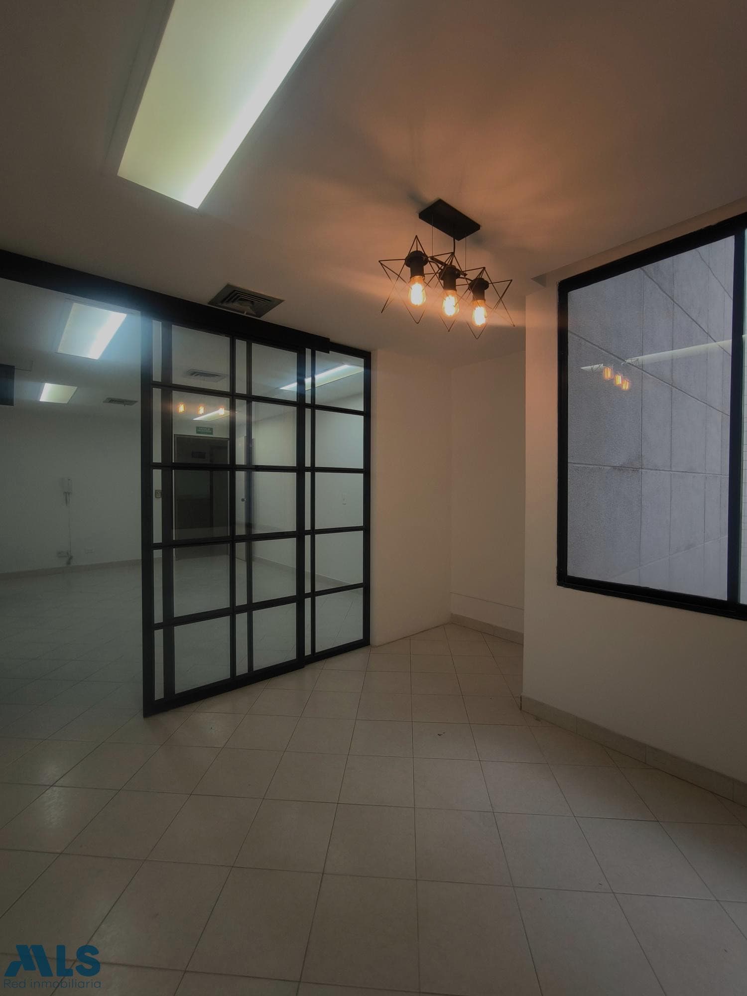 Oficina en venta en Poblado, Medellín — foto 1 de 17