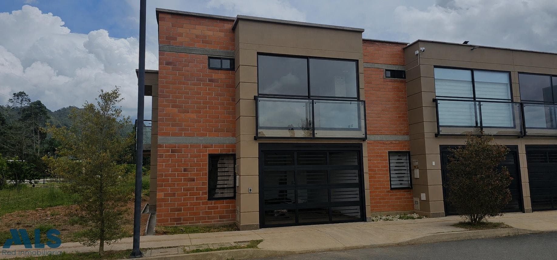 Casa en venta en Urbano (la, Oriente Antioqueño, La Ceja — foto 1 de 23