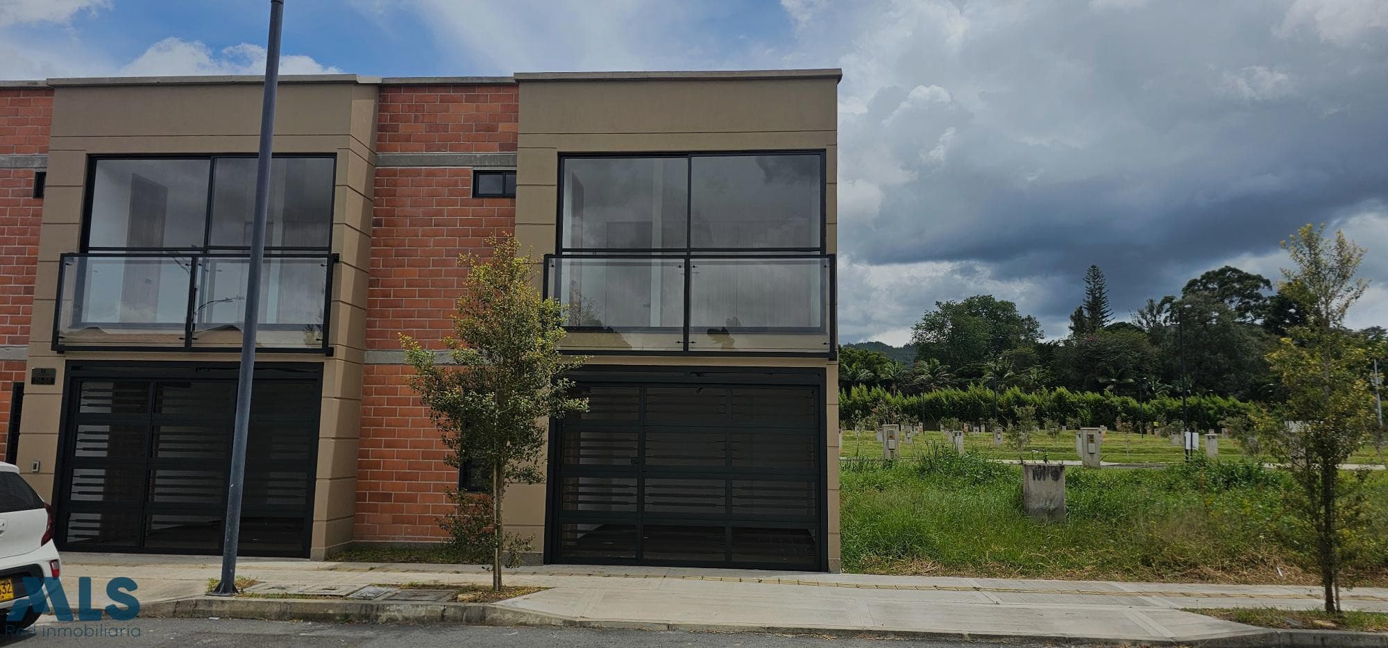 Casa en venta en Urbano (la, Oriente Antioqueño, La Ceja — foto 1 de 23